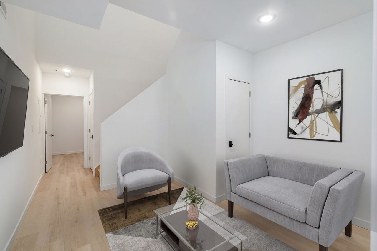 2722 N Hope St - Photo 2 of 6