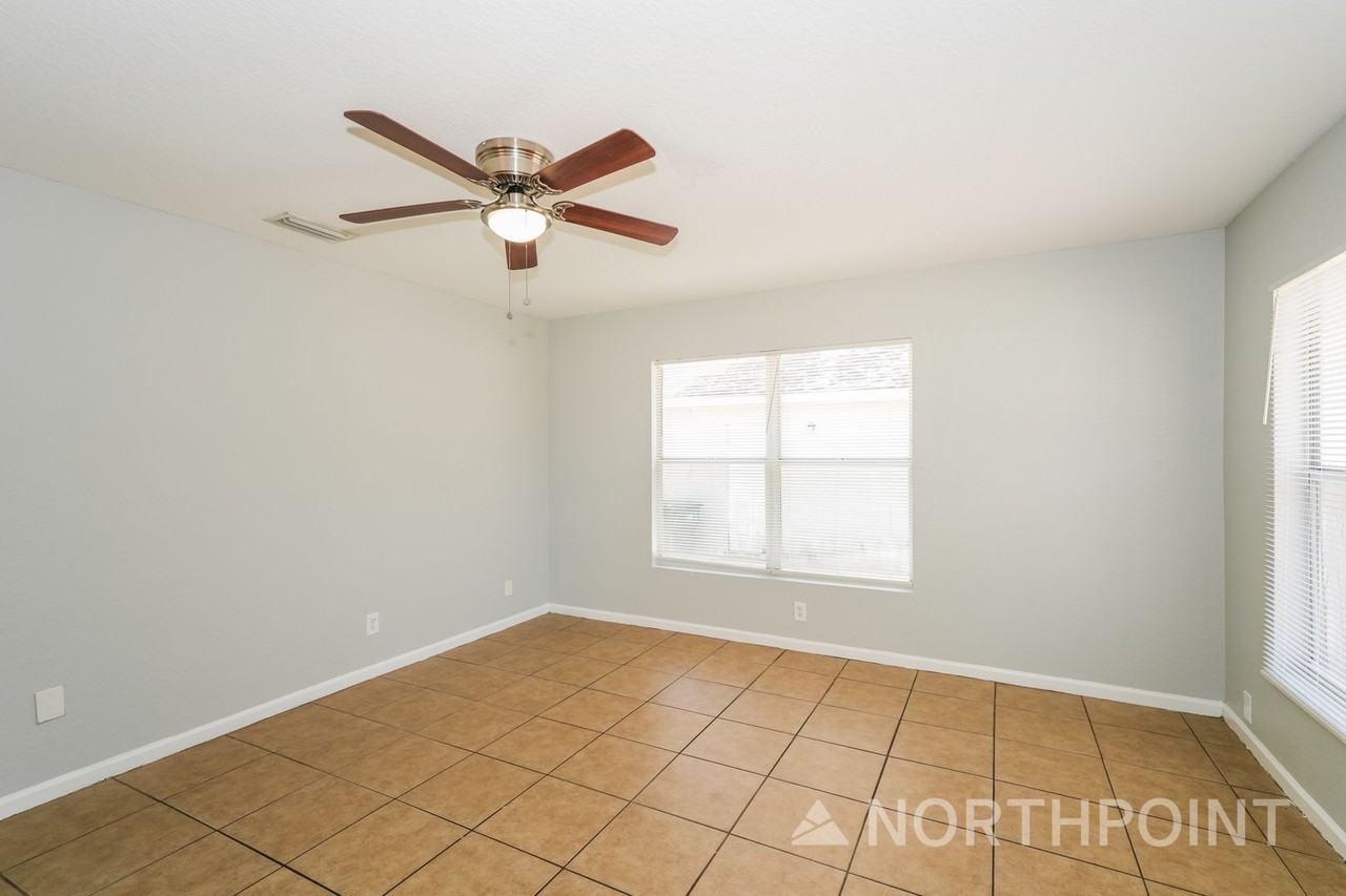 5203 N 39th St - Photo 2 of 16