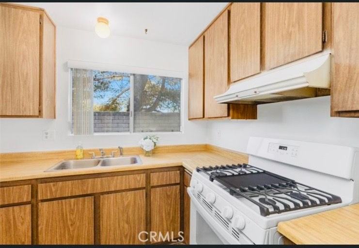 5464 Evelyn Dr - Photo 2 of 3