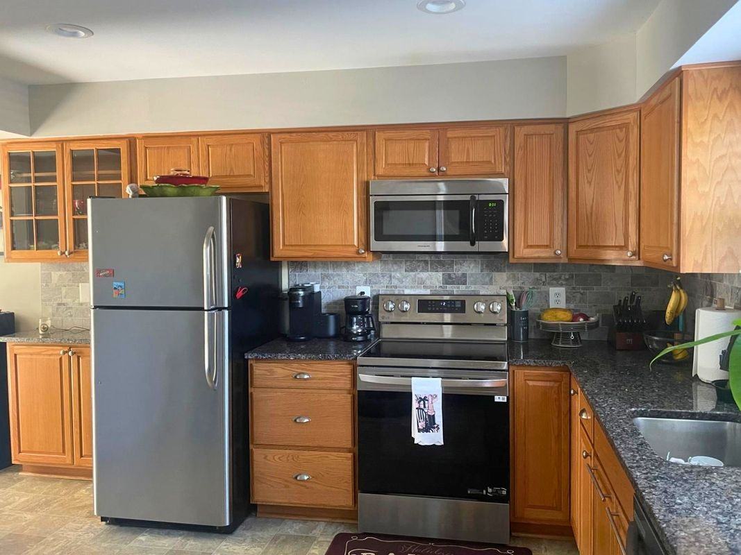 408 Forest Ct - Photo 2 of 4