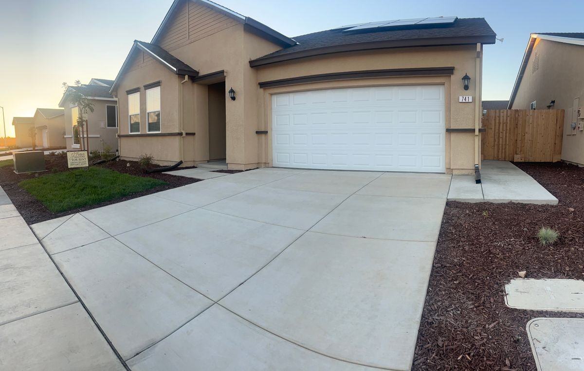 Skylark Ct - Photo 2 of 40