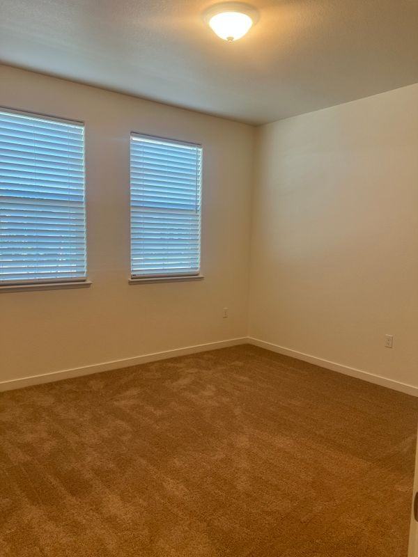 Skylark Ct - Photo 4 of 40