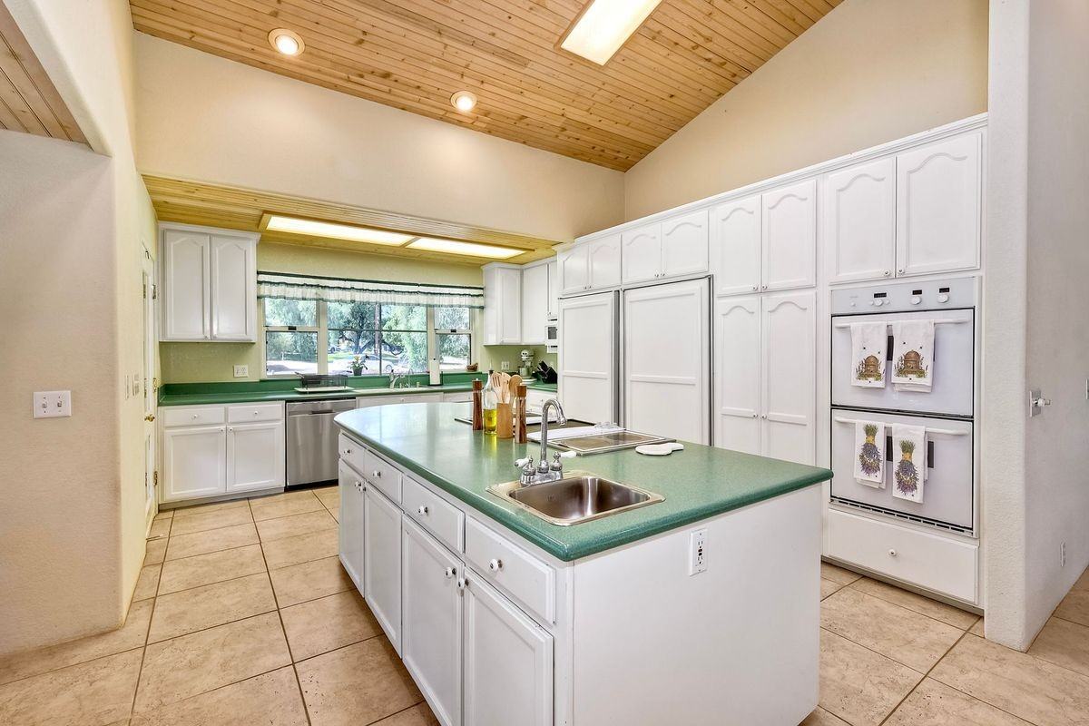 22242 Little Klondike Rd - Photo 4 of 44