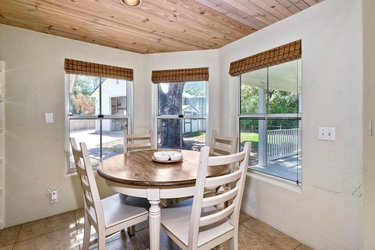 22242 Little Klondike Rd - Photo 5 of 44