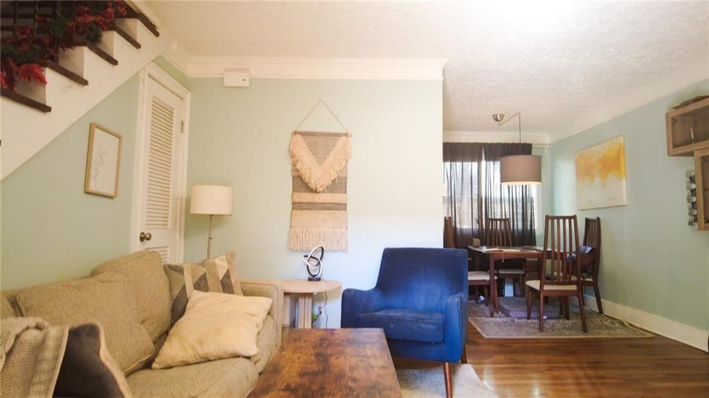 411 10th St Ne ##7 - Photo 5 of 9