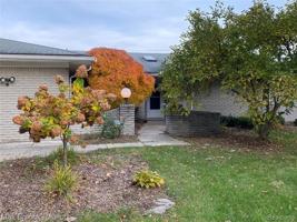 featured image of 6820 Fredmoor Dr