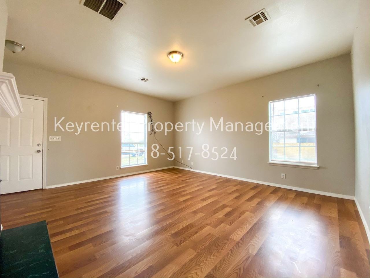 9134 E 24th St - Photo 3 of 26