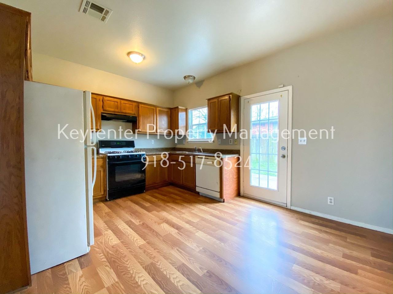 9134 E 24th St - Photo 7 of 26