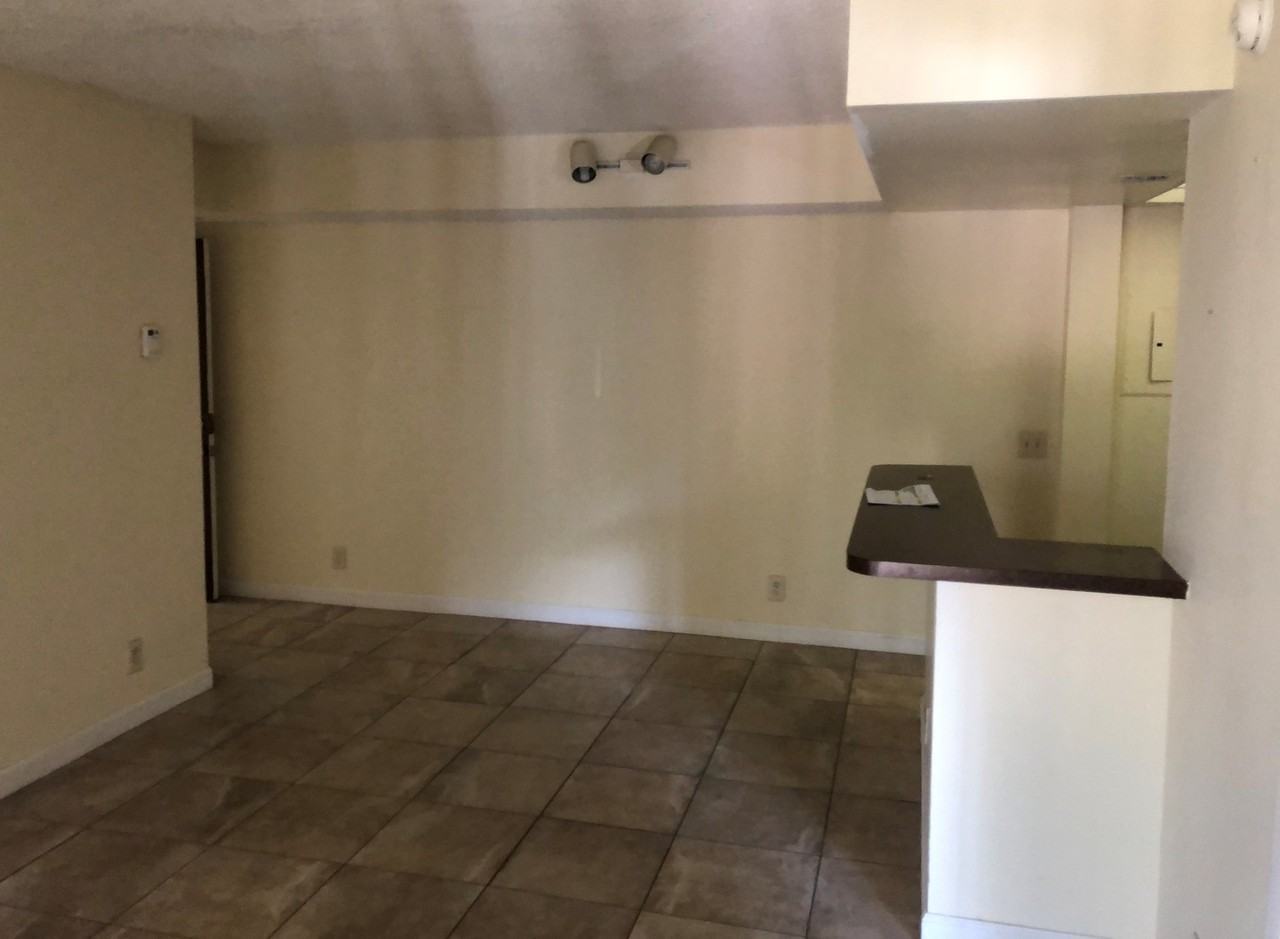 744 Executive Center Dr #23 - Photo 5 of 34