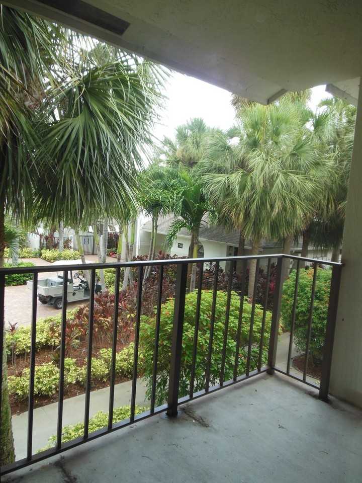 744 Executive Center Dr #23 - Photo 6 of 34