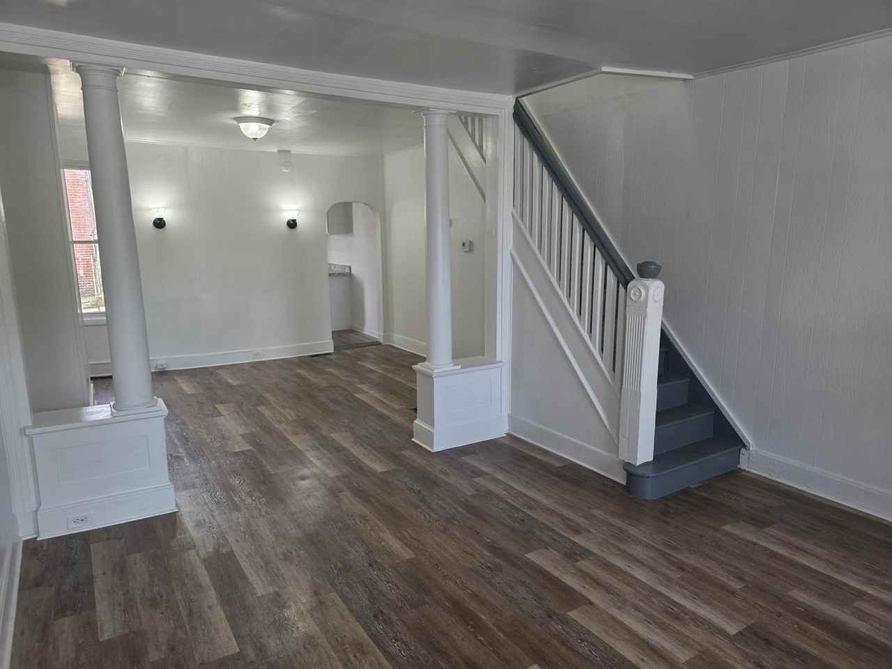 1615 Lancaster Ave - Photo 4 of 26