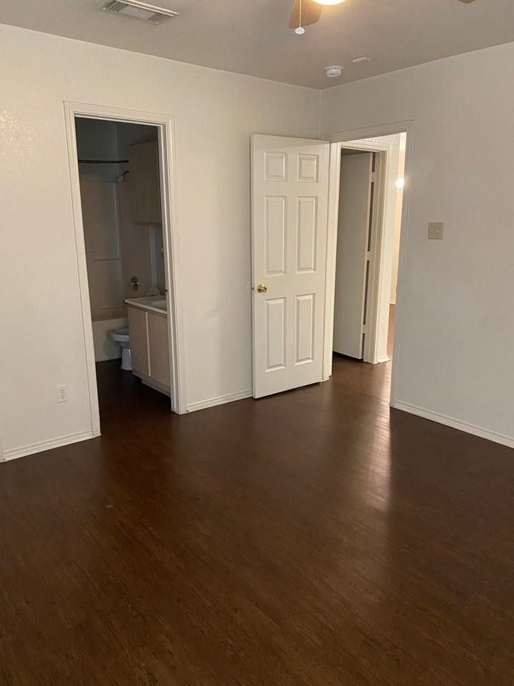 5420 Creekridge Dr #A - Photo 3 of 16