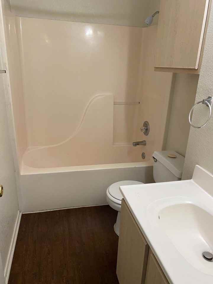 5420 Creekridge Dr #A - Photo 4 of 16