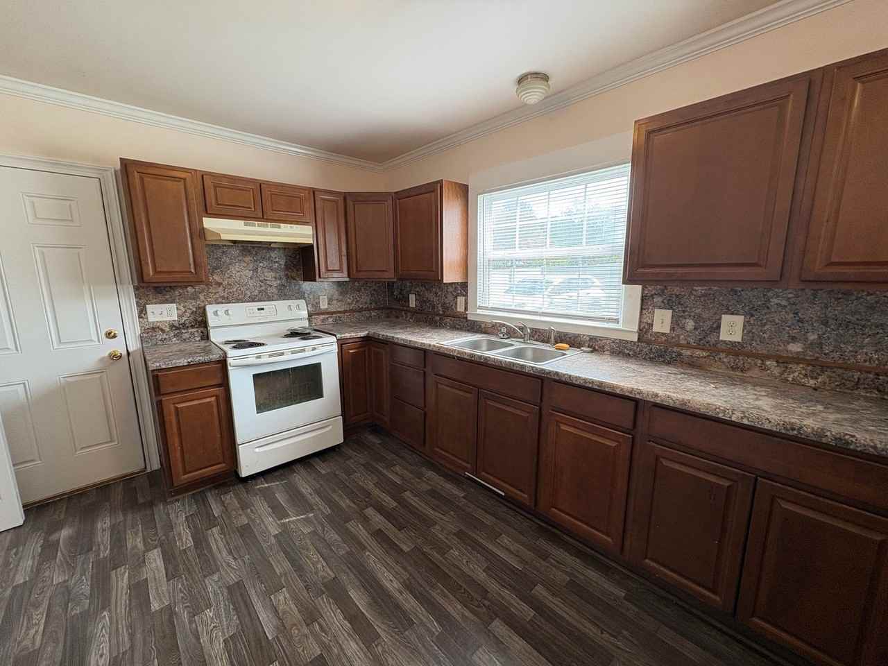 4812 4812 EWT Harris Blvd. - Photo 4 of 12