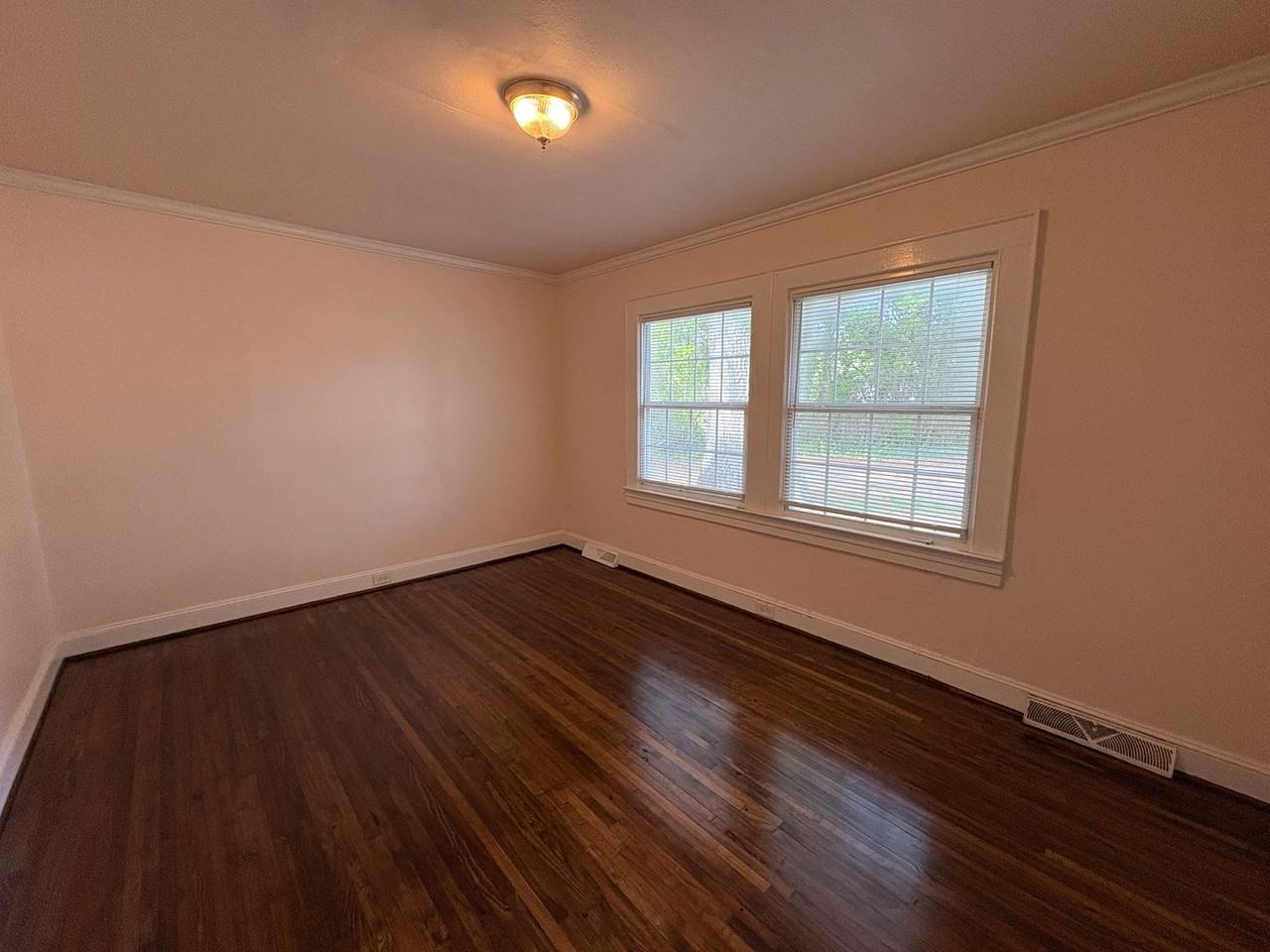 4812 4812 EWT Harris Blvd. - Photo 7 of 12