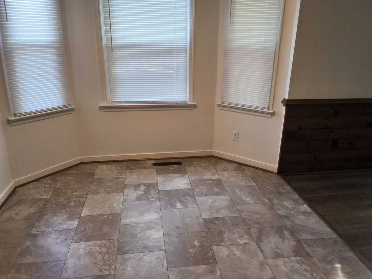 9523 Ladue Rd - Photo 6 of 13