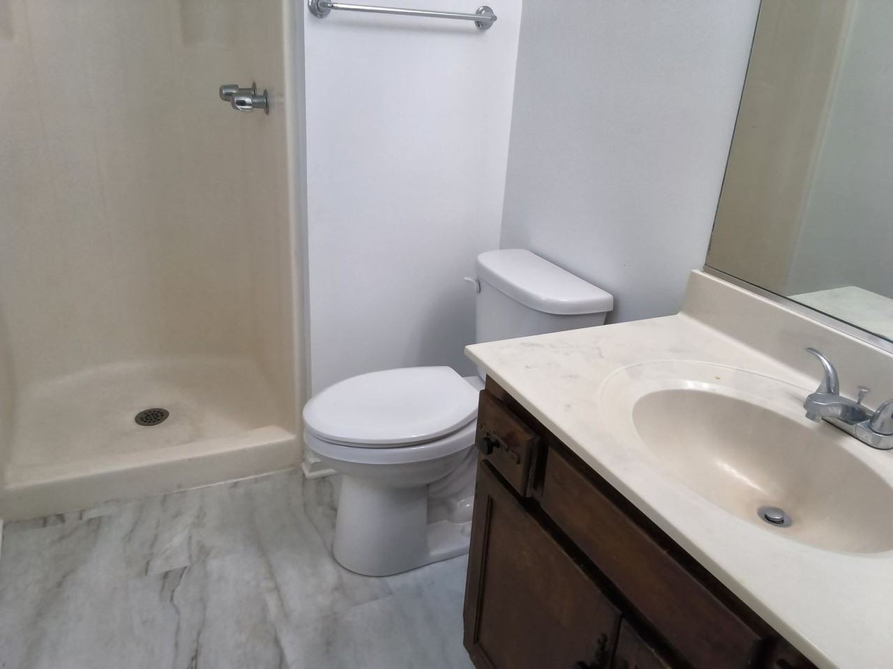 9523 Ladue Rd - Photo 7 of 13