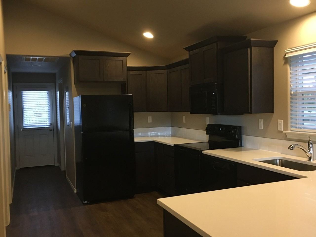 1510 Sw 36th Loop - Photo 3 of 6