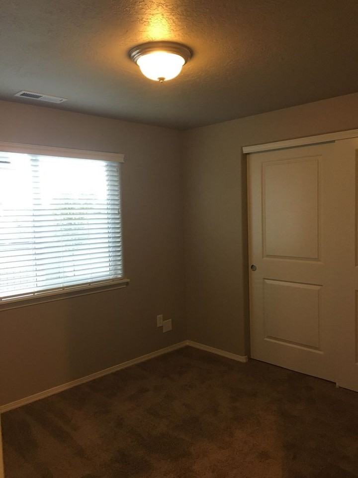 1510 Sw 36th Loop - Photo 5 of 6