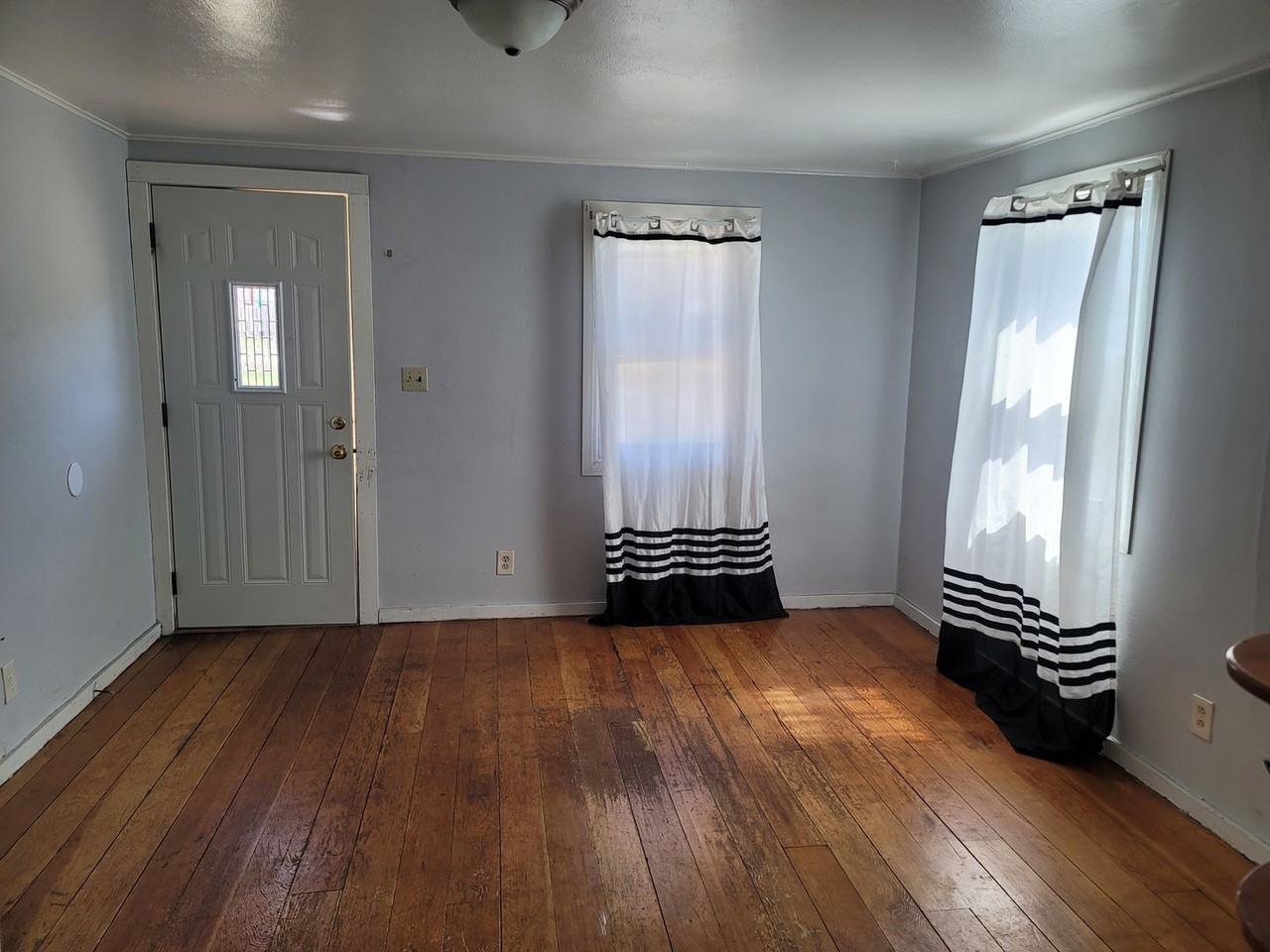 220 15th St S - Photo 3 of 9