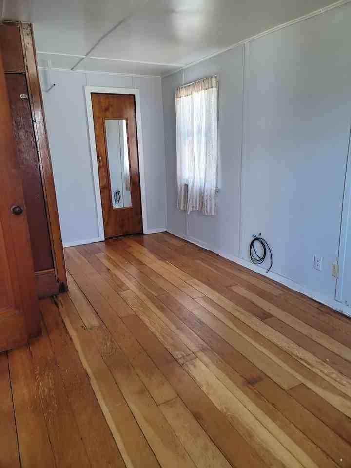 220 15th St S - Photo 4 of 9