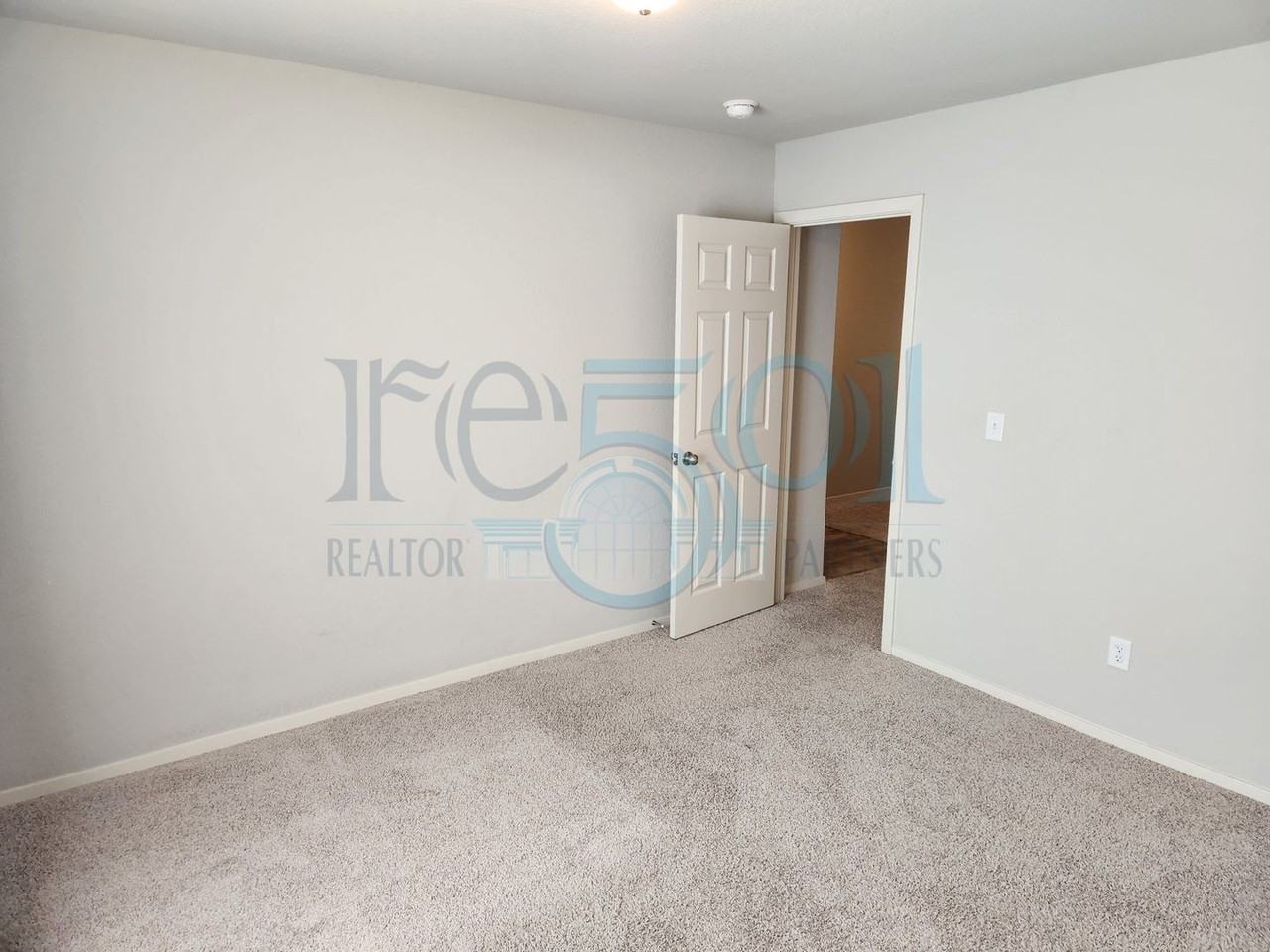 31 Avant Garde Dr - Photo 7 of 46