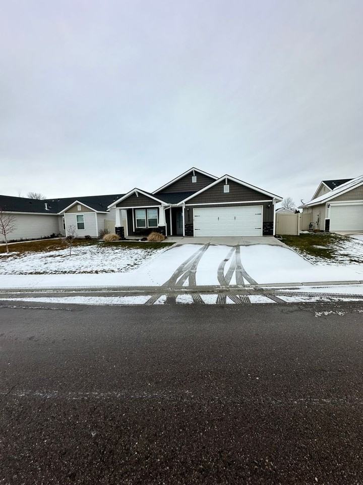 16920 Loggia Ave - Photo 2 of 17