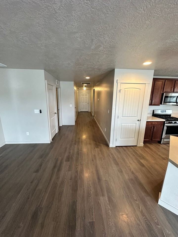 16920 Loggia Ave - Photo 6 of 17