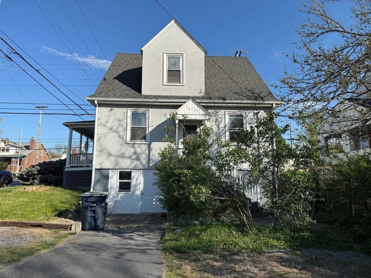 758 S High St - Photo 3 of 3