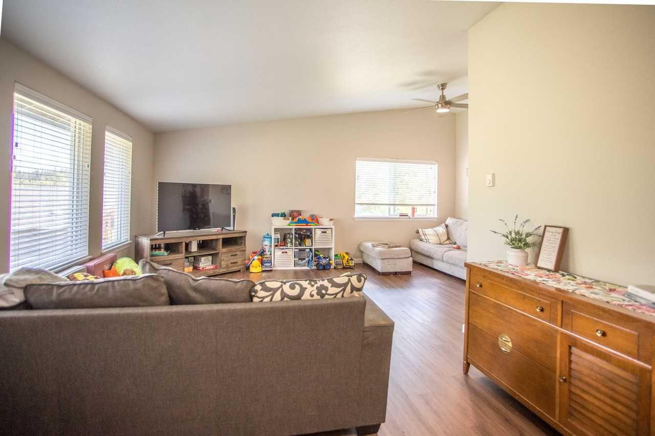 2521 123rd Ave Sw - Photo 6 of 12