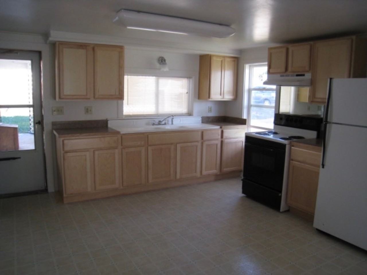 20 W Arbecam Ave - Photo 6 of 6