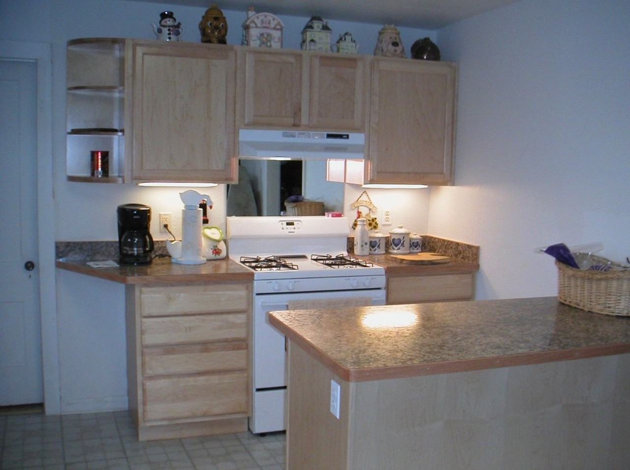 425 E Arbecam Ave - Photo 2 of 13