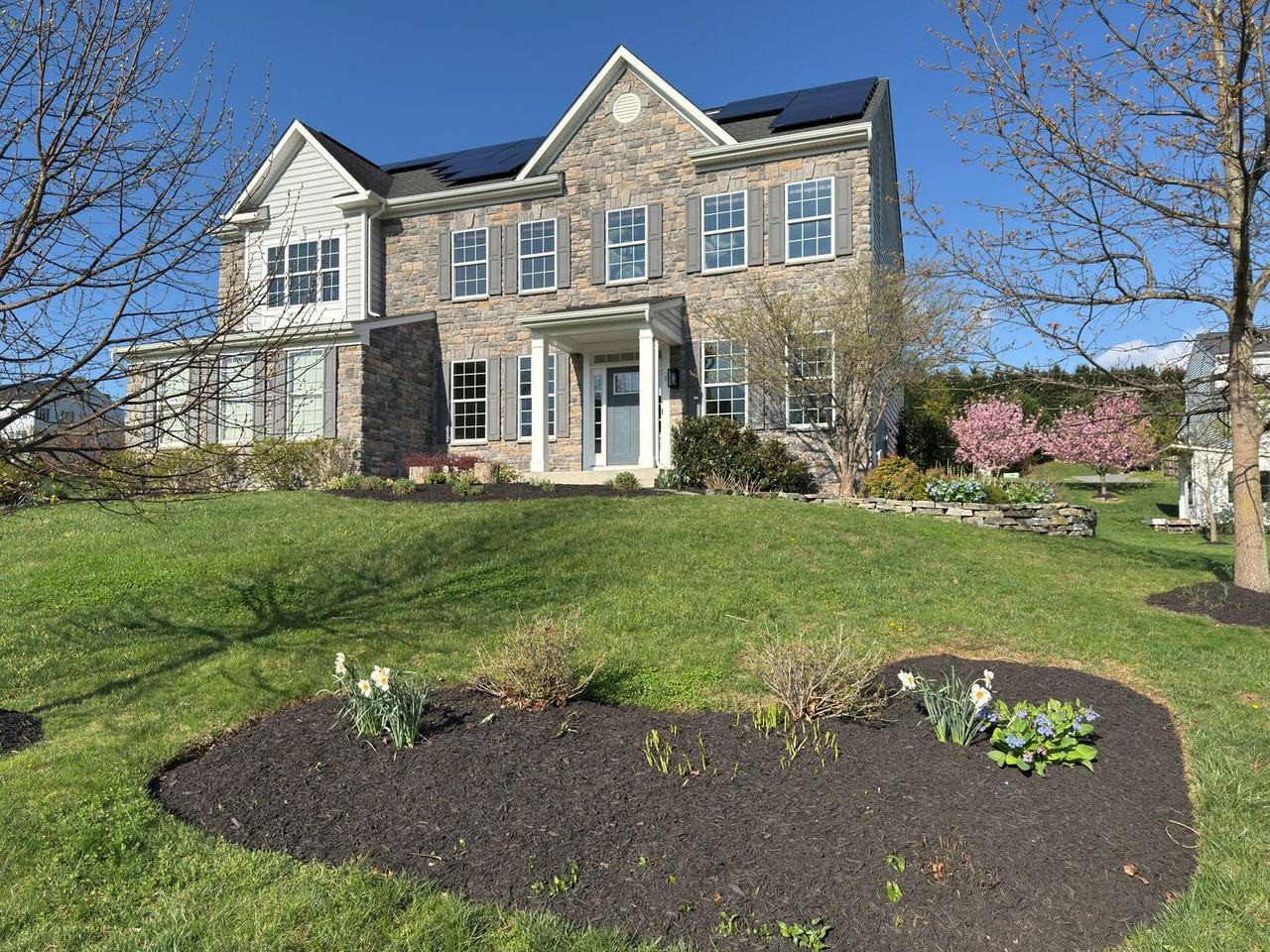 8 Ramsdell Ct - Photo 2 of 50