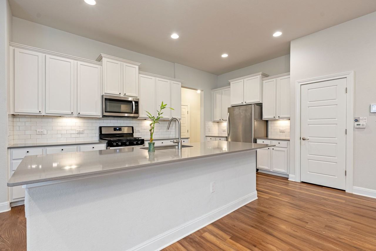 11900 Mercantile Ln #44 - Photo 5 of 19