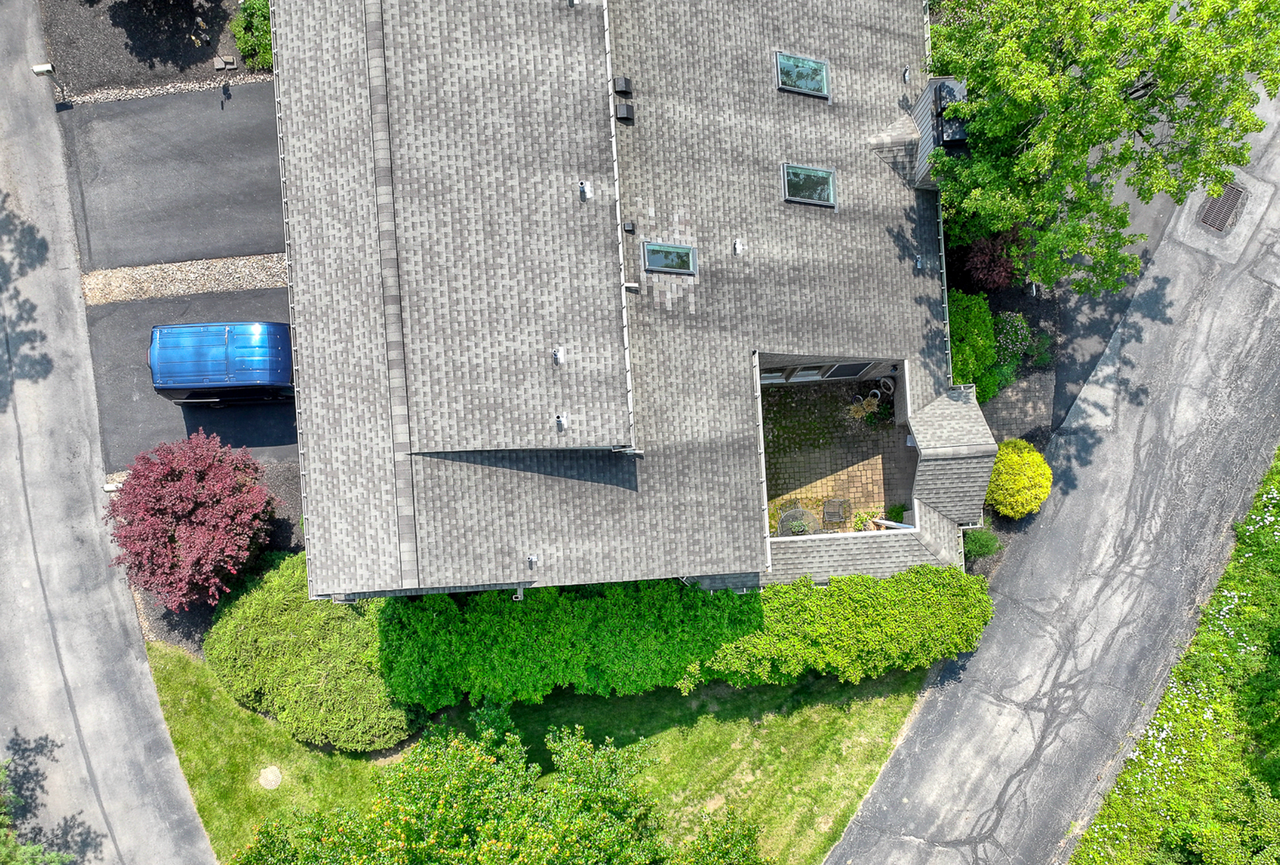 618 Essex Ct - Photo 7 of 31