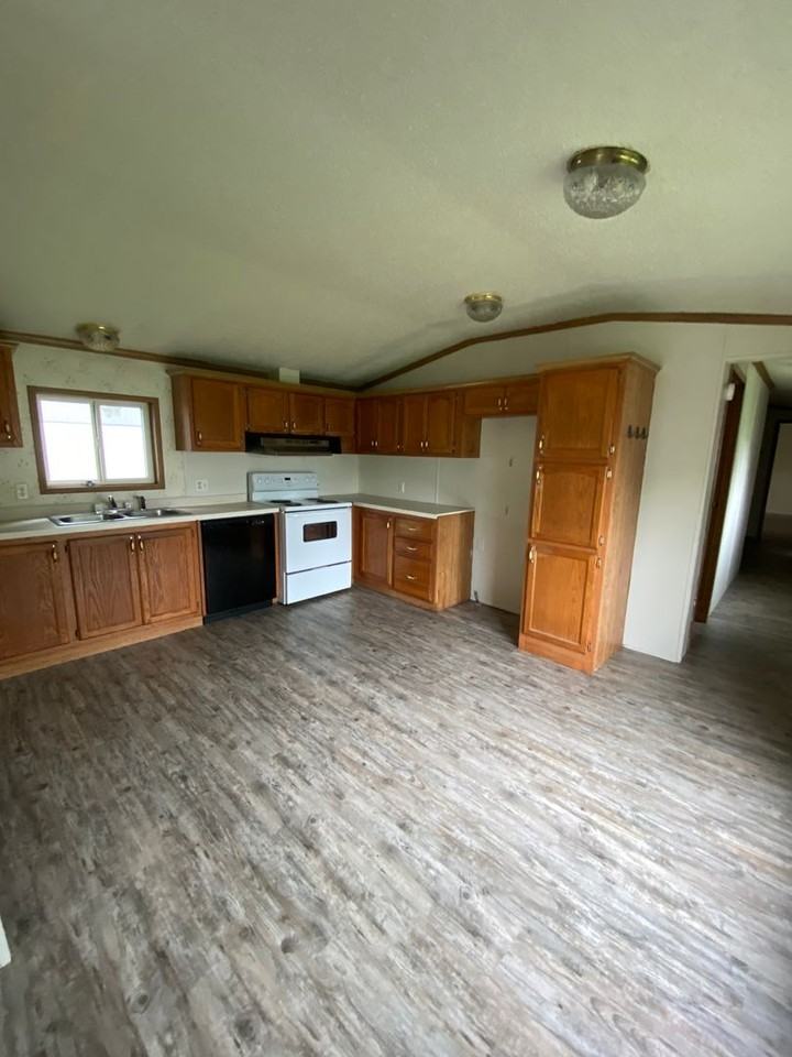 COVENANT PARK - Photo 3 of 20