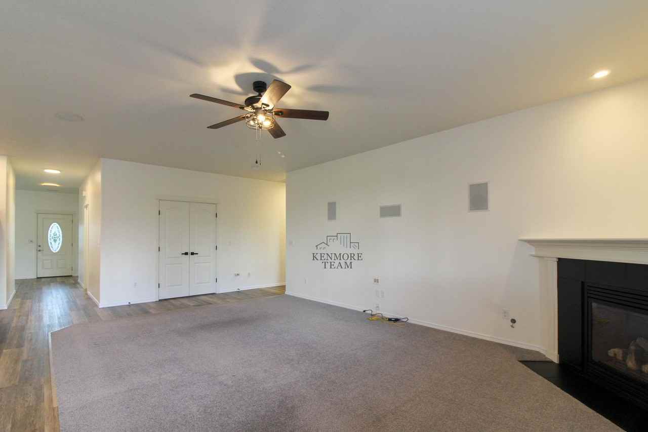 2646 Stonecreek Dr - Photo 5 of 20