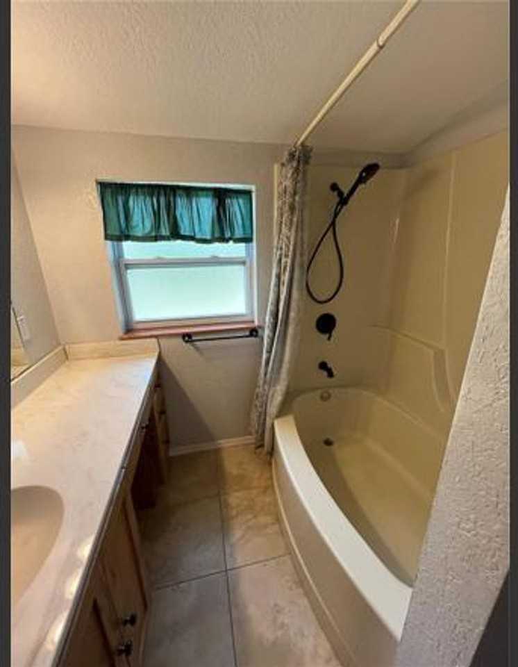 109 Western Ave - Photo 5 of 11