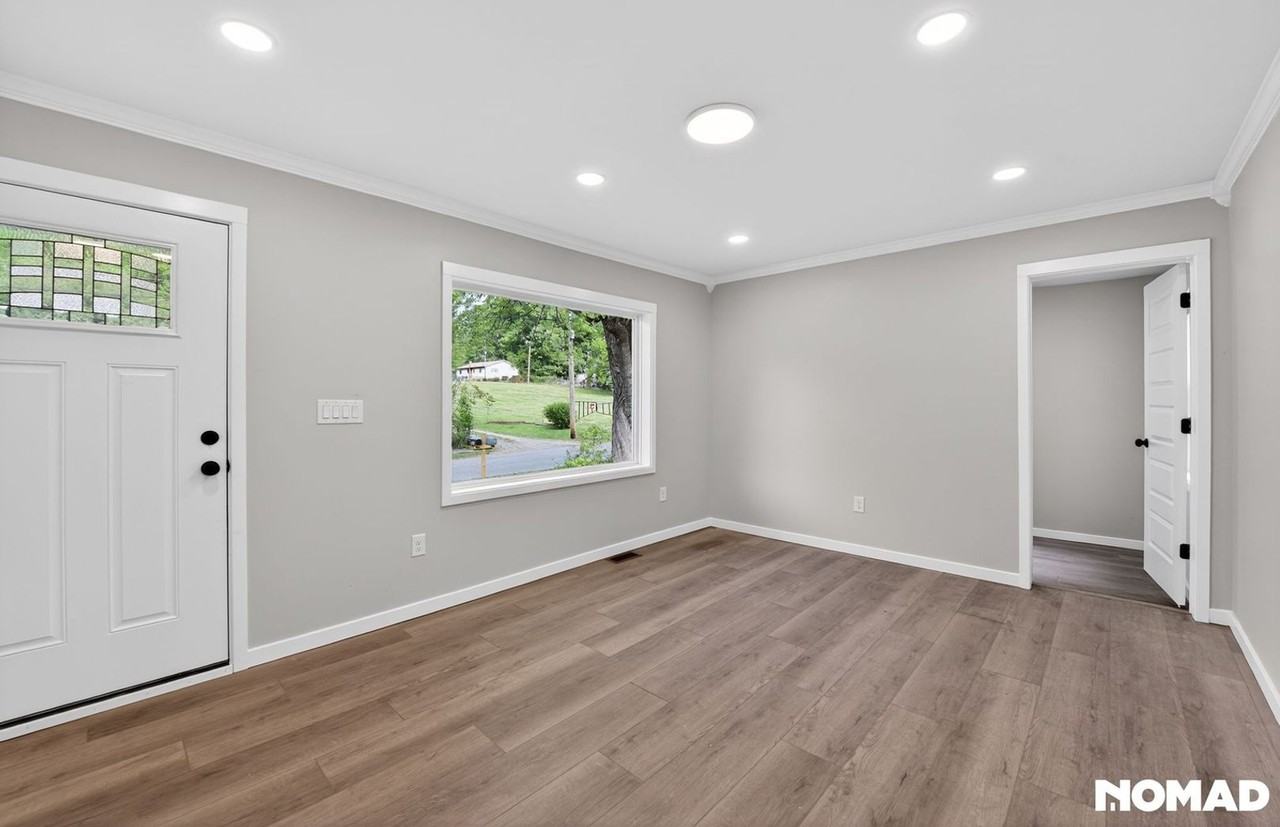 866 Wellman St - Photo 4 of 28