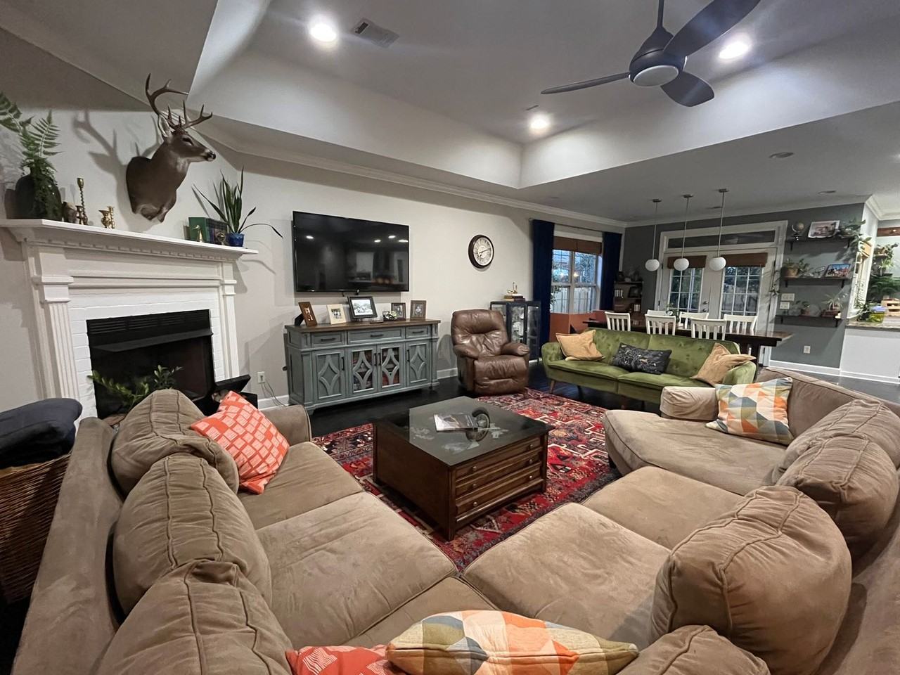 808 Old White Ln - Photo 5 of 36