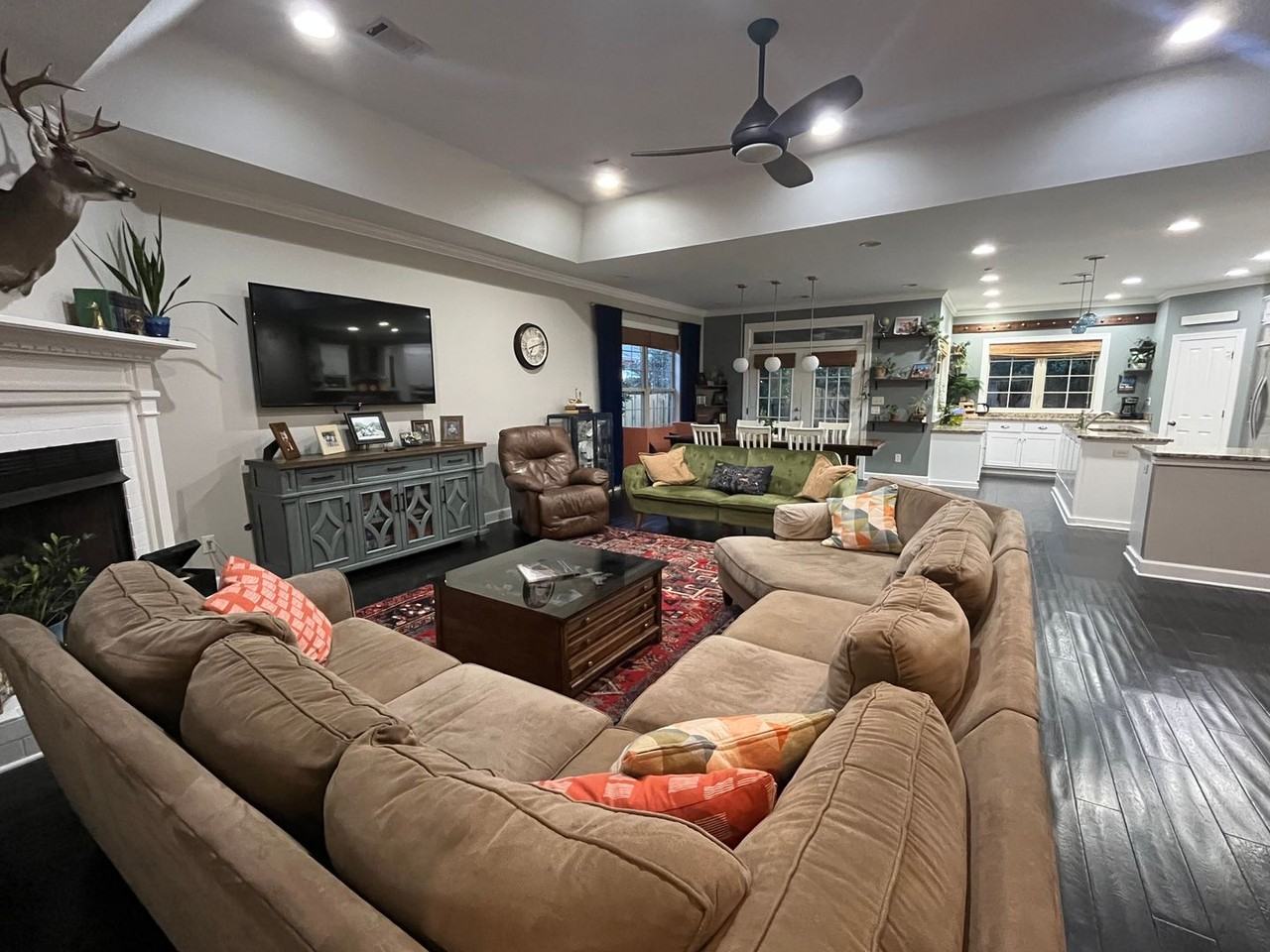 808 Old White Ln - Photo 6 of 36