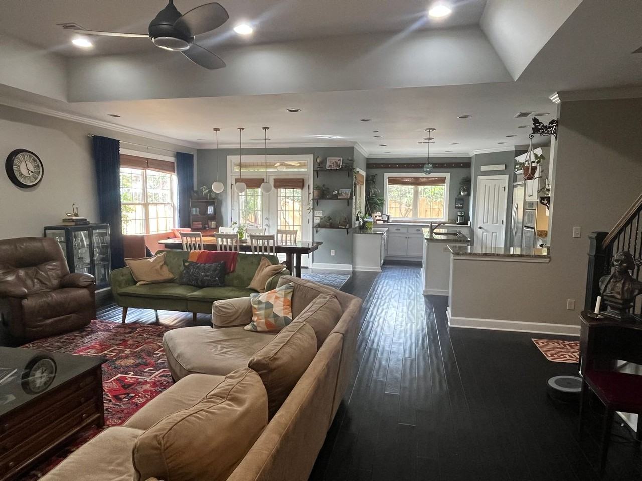 808 Old White Ln - Photo 7 of 36