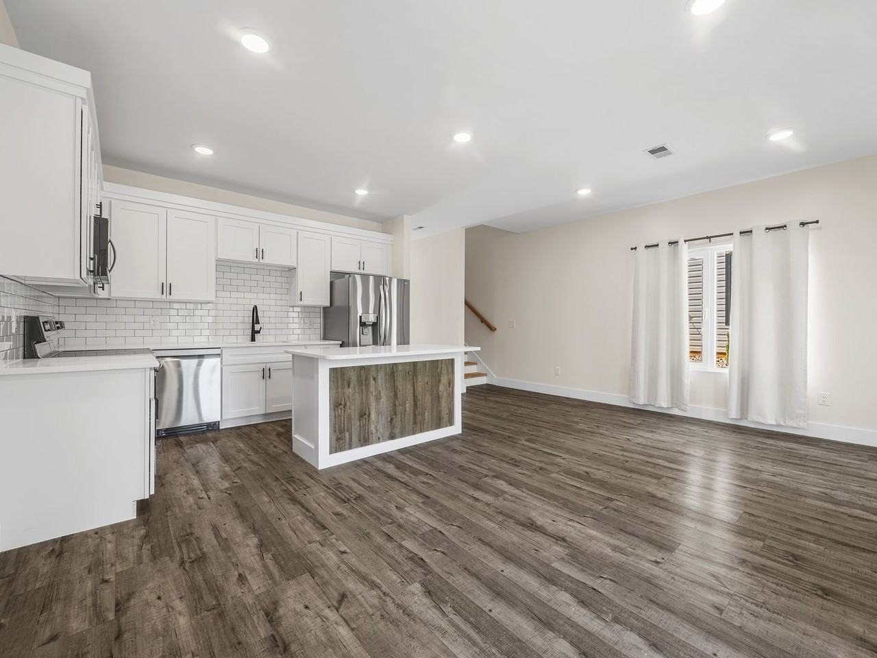 32 Beverly Hills Dr - Photo 4 of 30