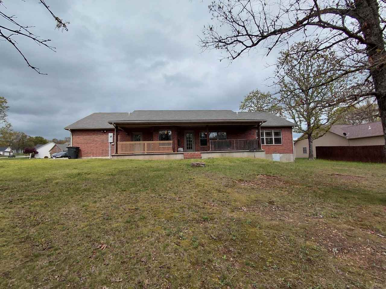 102 Highland Woods Dr - Photo 4 of 32