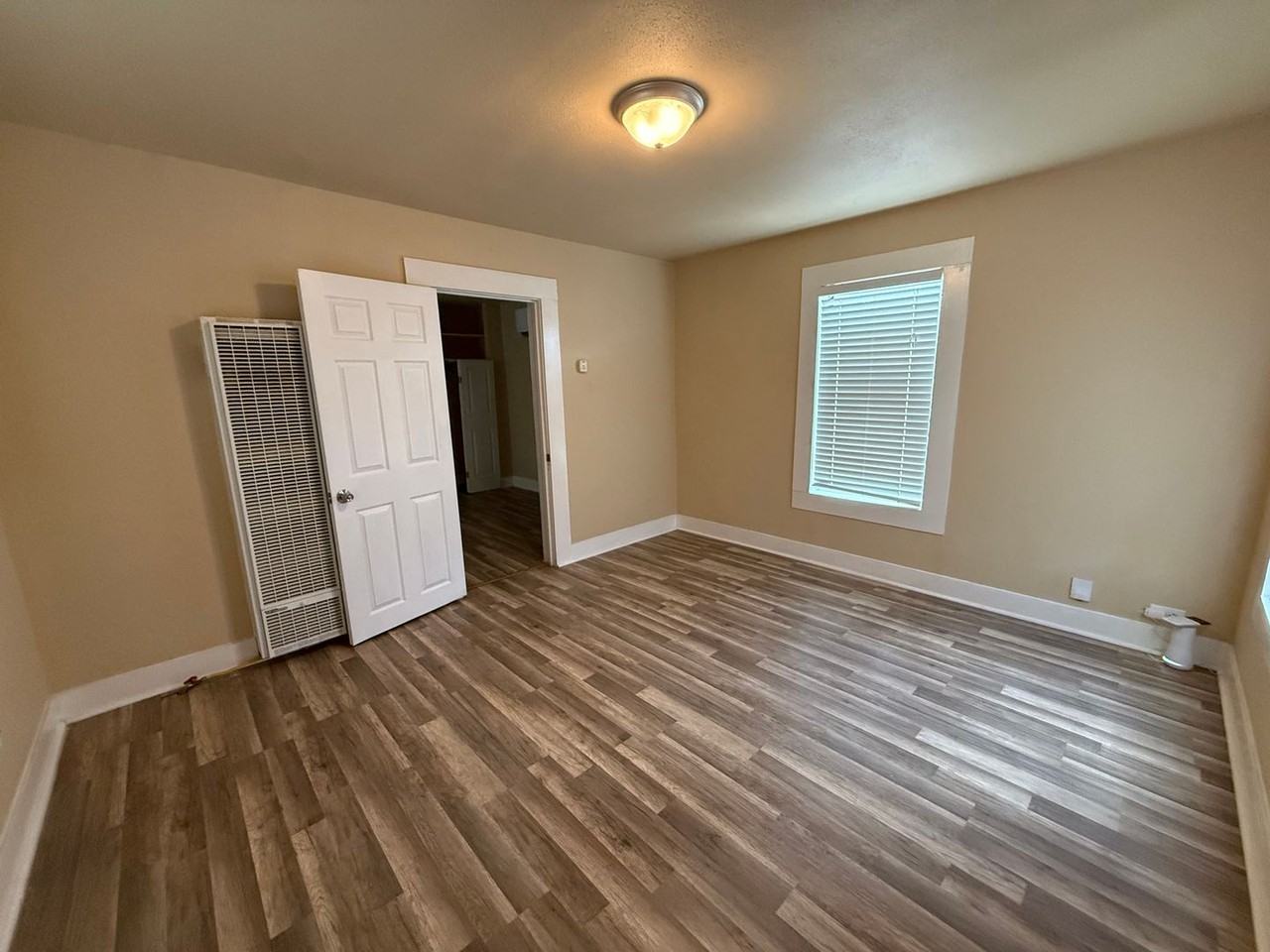 4014 W Travis St - Photo 5 of 8