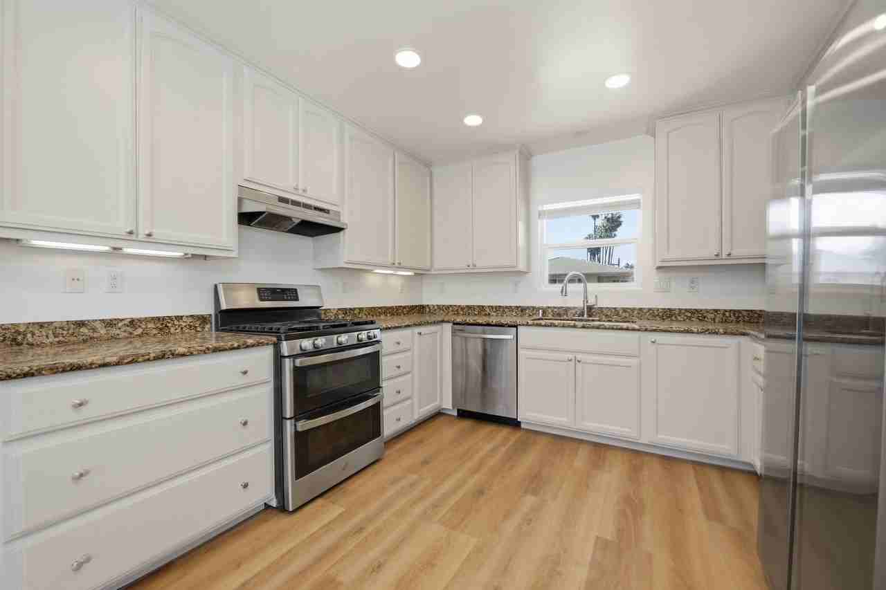 6230 Rose St - Photo 5 of 27