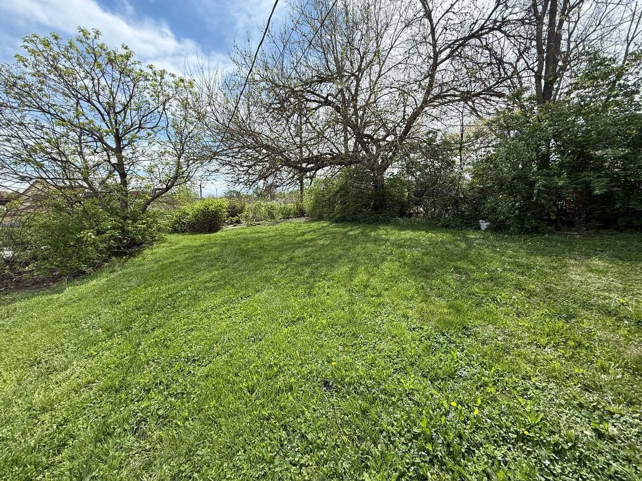 1521 N Kealing Ave - Photo 3 of 18