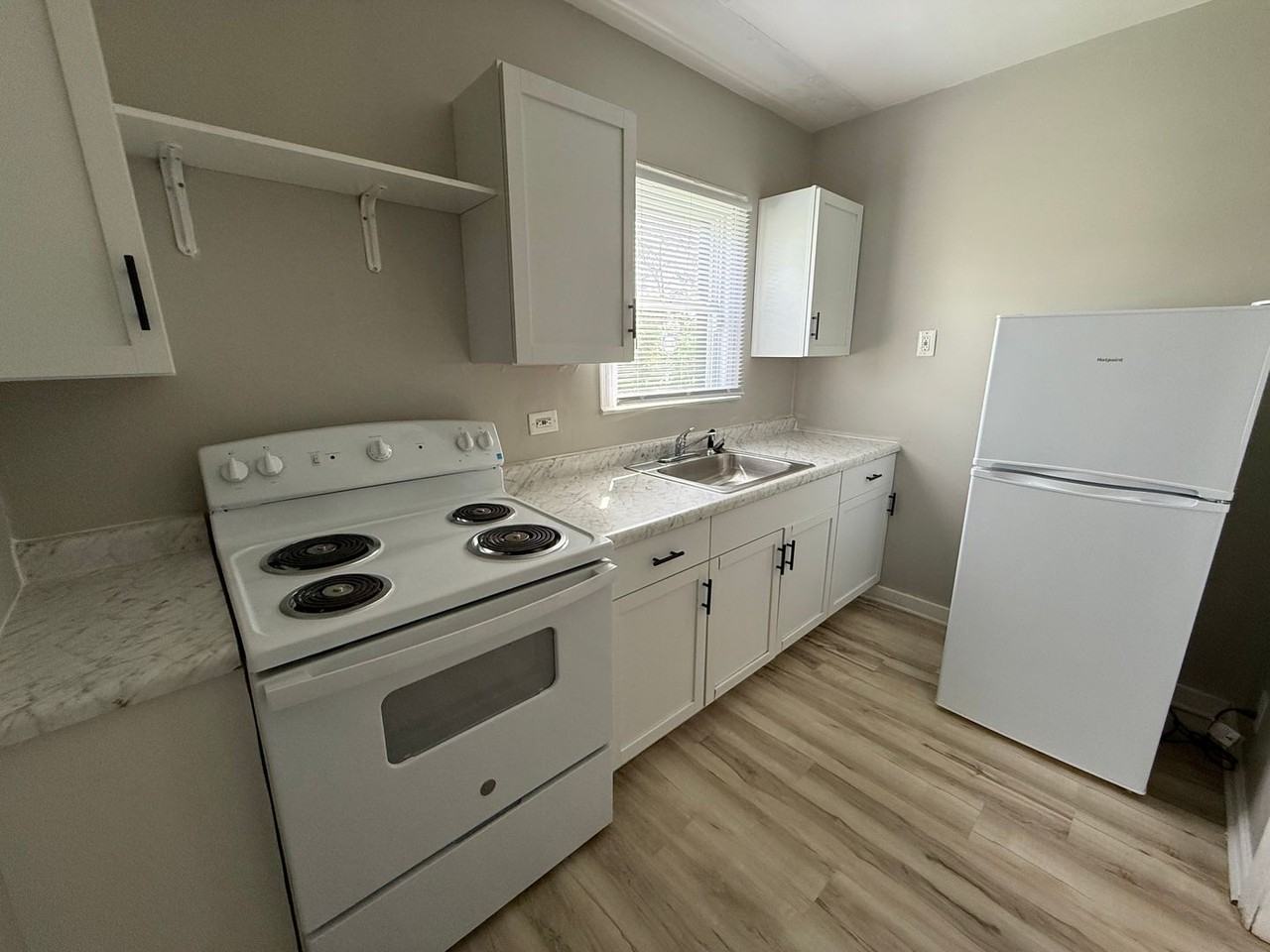 1521 N Kealing Ave - Photo 6 of 18