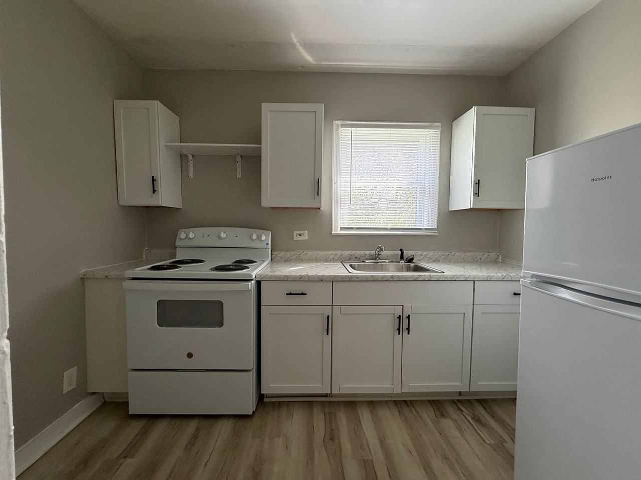 1521 N Kealing Ave - Photo 7 of 17