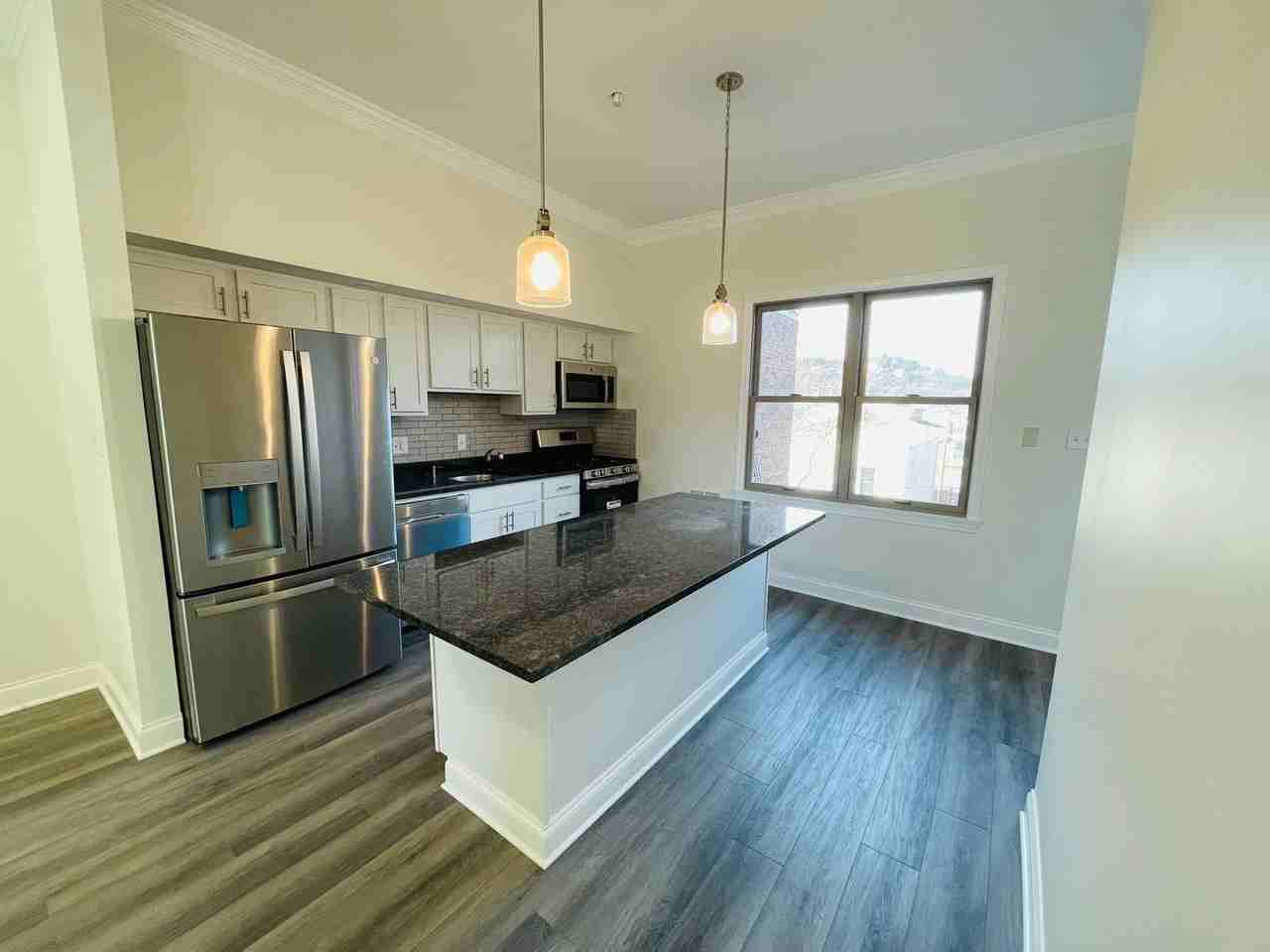 4045 Butler St - Photo 2 of 11